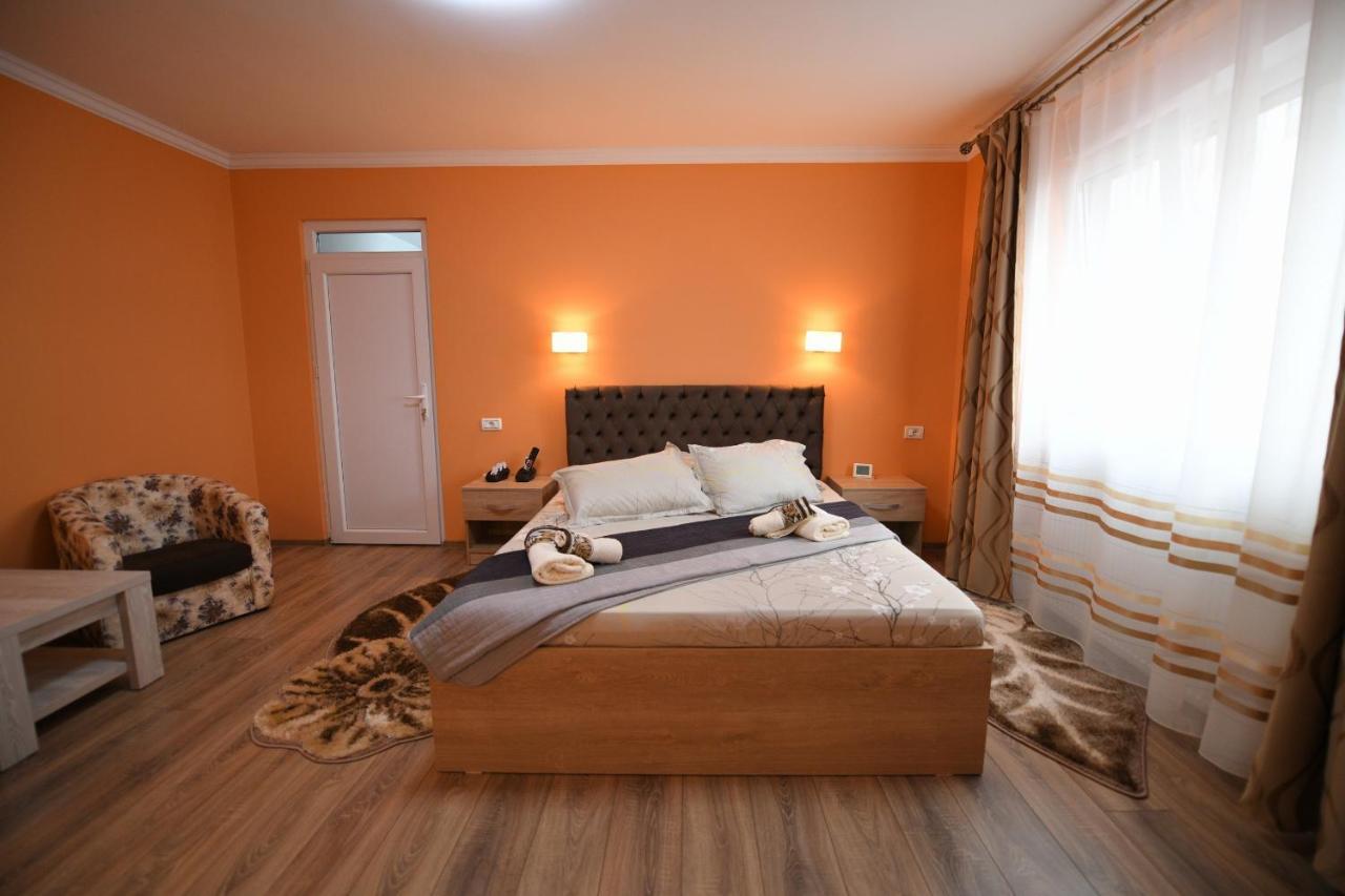 Apartament Trident Хацег Экстерьер фото